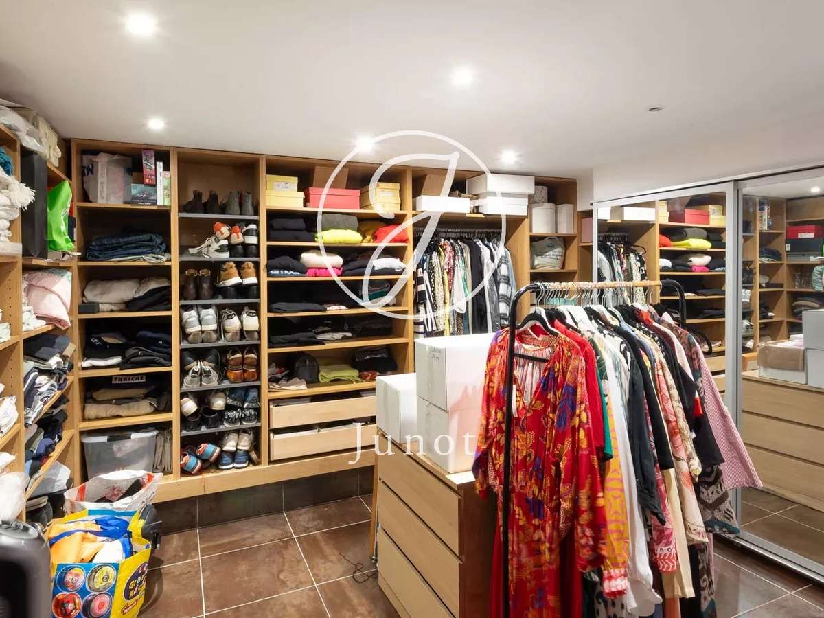 Apartment Paris 16e