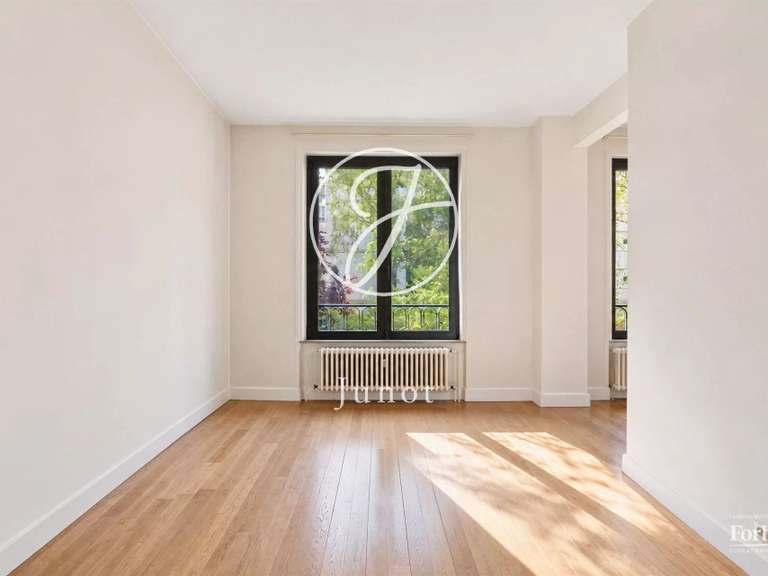 Appartement Paris 16e - 3 chambres - 119m²