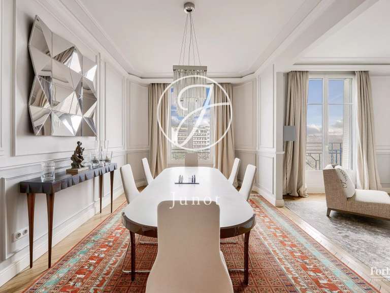 Appartement Paris 16e - 4 chambres - 212m²