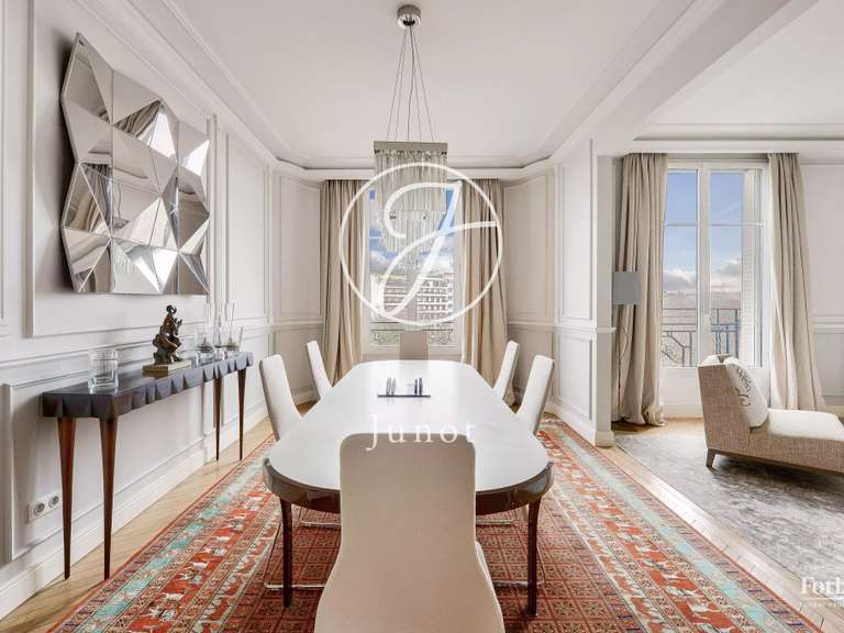 Apartment Paris 16e - 4 bedrooms - 212m²