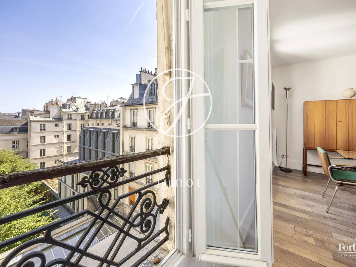 Apartment Paris 3e