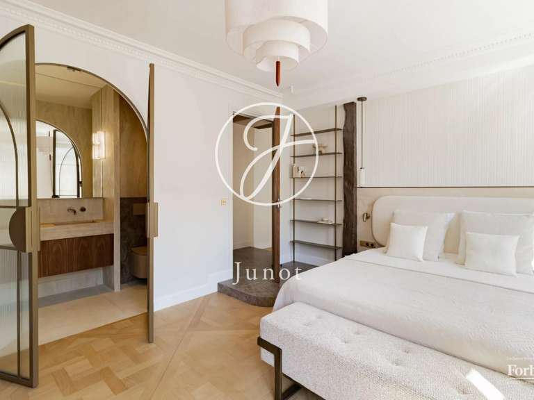 Appartement Paris 1er - 3 chambres - 164m²
