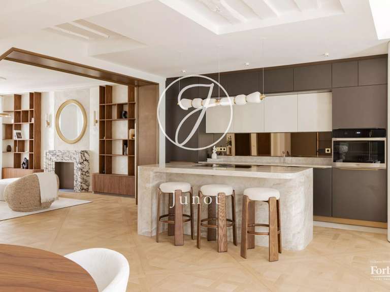 Appartement Paris 1er - 3 chambres - 164m²