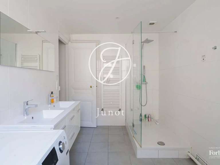 Appartement Paris 1er - 2 chambres - 109m²