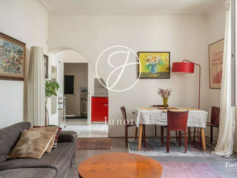 Appartement Paris 3e - 2 chambres - 65m²