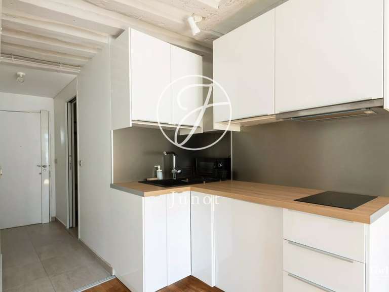 Appartement Paris 3e - 28m²