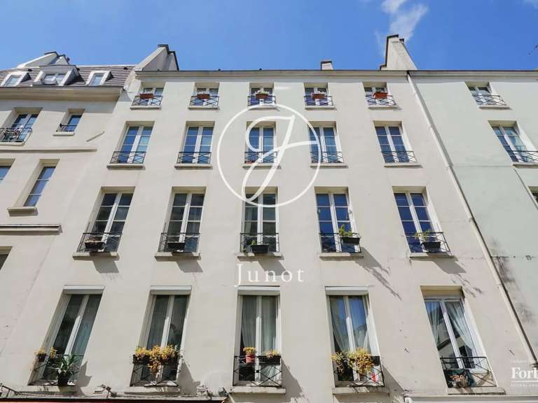Appartement Paris 4e - 2 chambres - 75m²