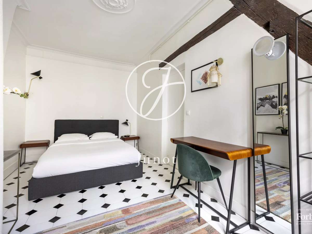 Apartment Paris 3e
