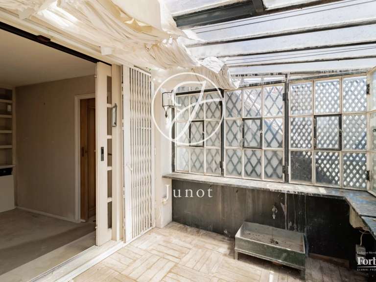 Apartment Paris 18e - 3 bedrooms - 115m²