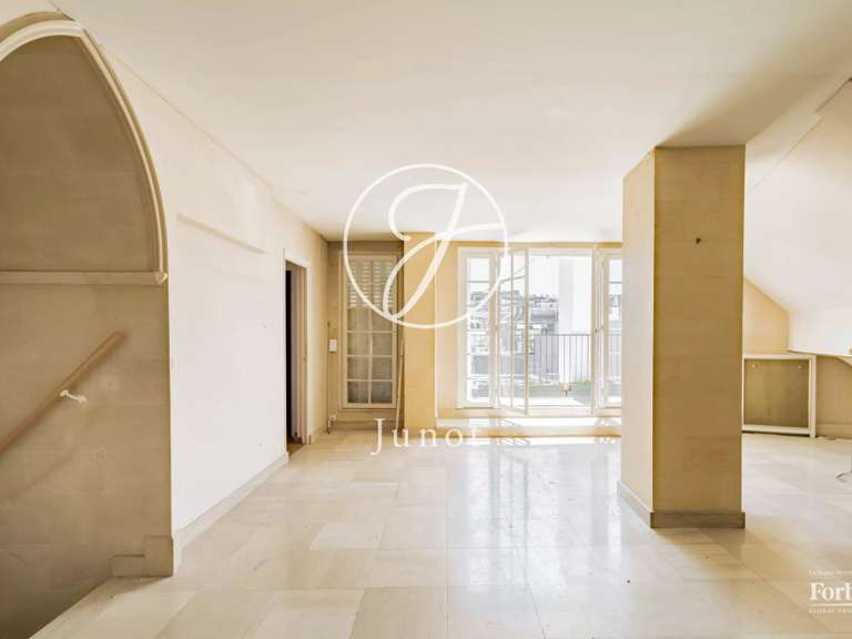 Apartment Paris 18e - 3 bedrooms - 115m²