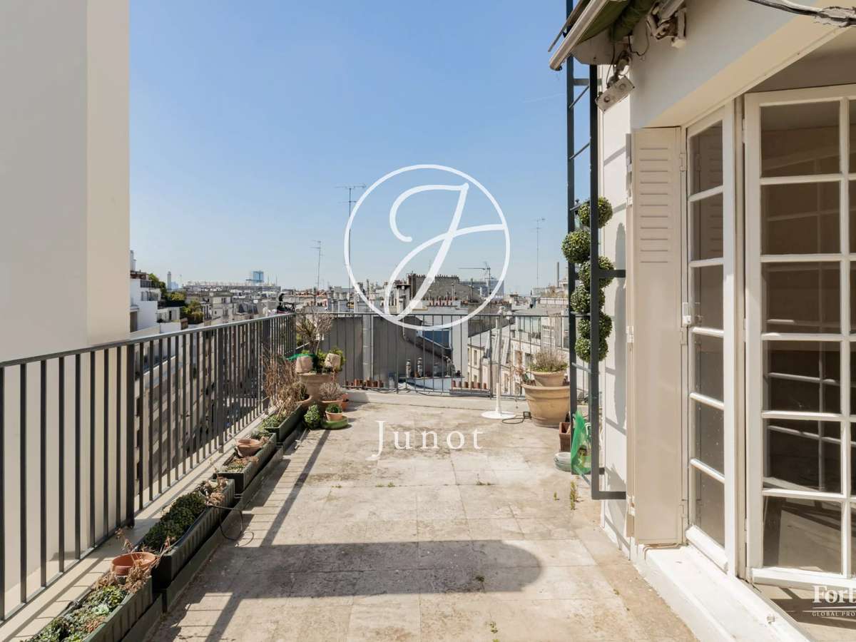 Apartment Paris 18e