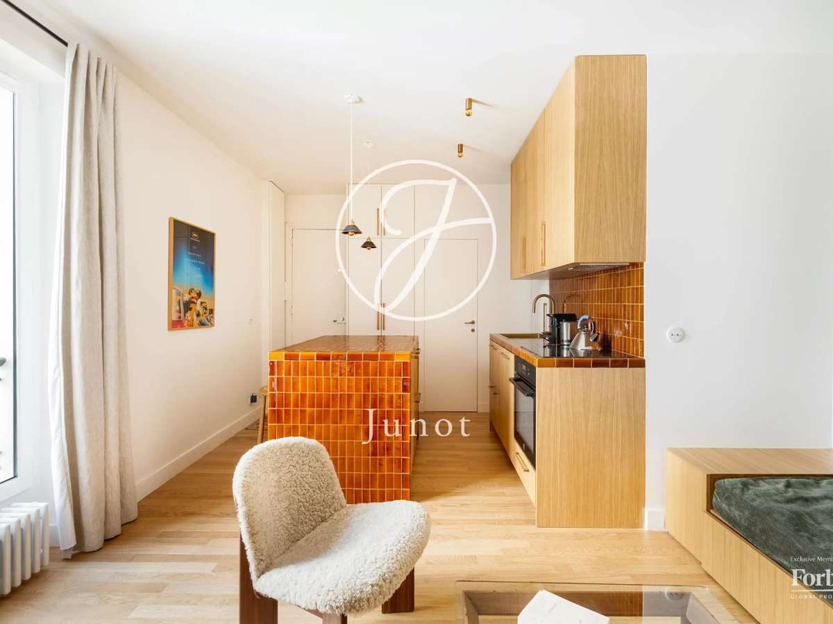 Apartment Paris 18e