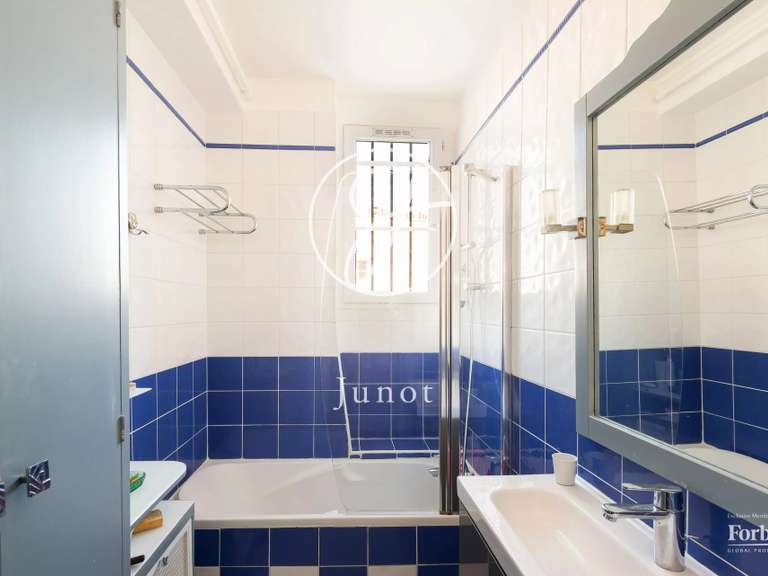 Appartement Paris 18e - 1 chambre - 57m²