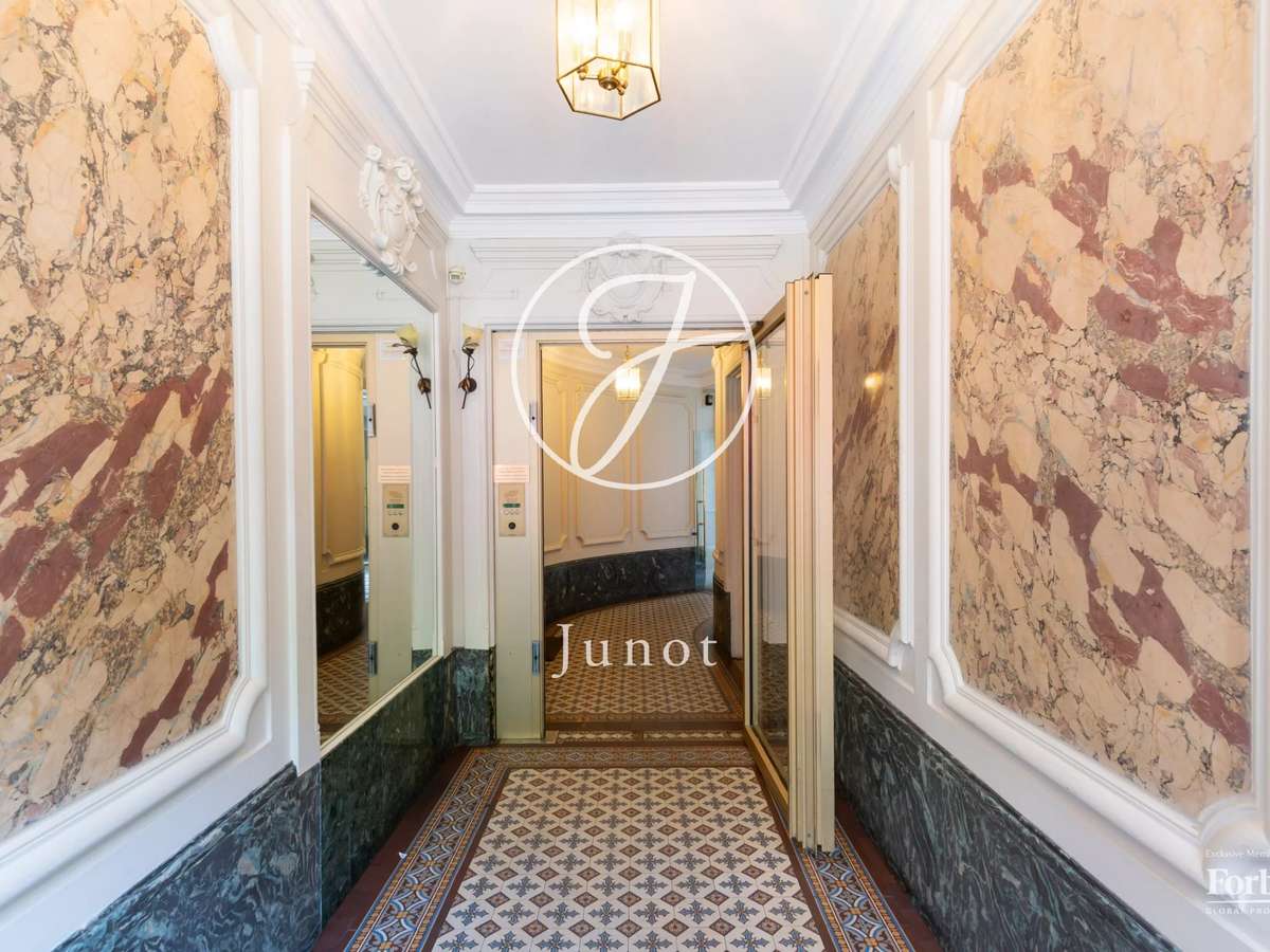 Apartment Paris 18e