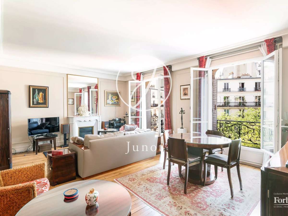 Apartment Paris 18e