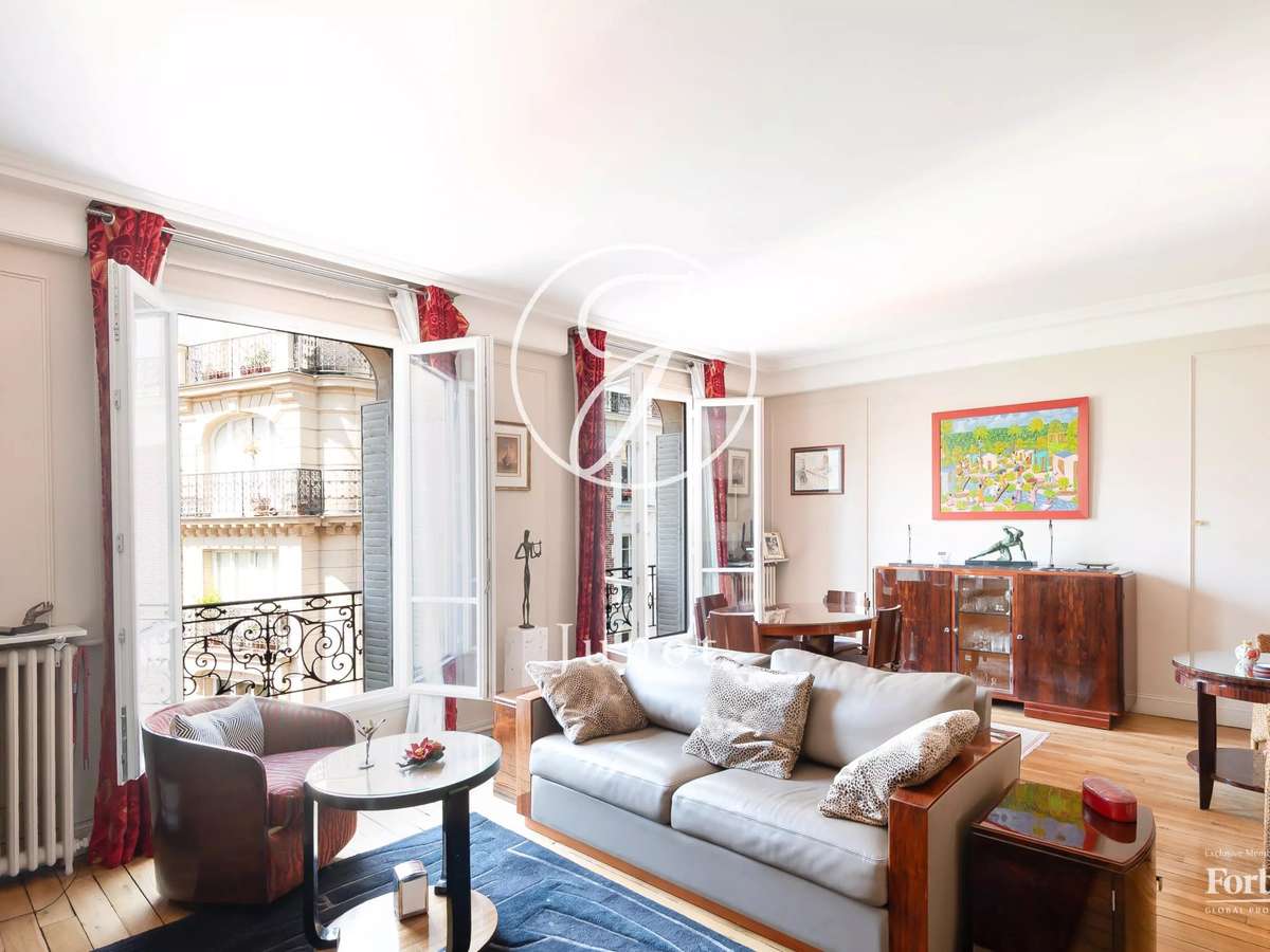 Apartment Paris 18e