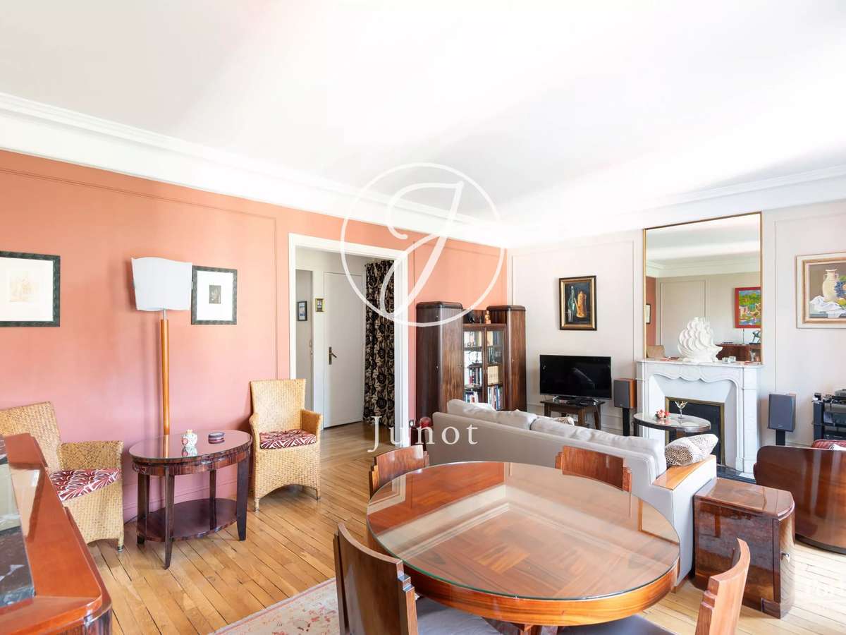 Apartment Paris 18e