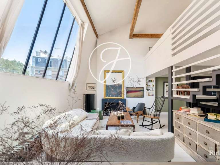 Appartement Paris 18e - 2 chambres - 78m²