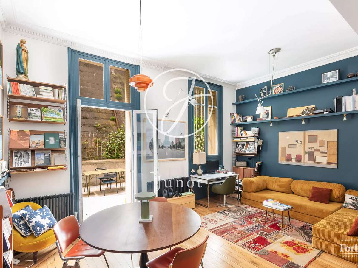 Apartment Paris 18e