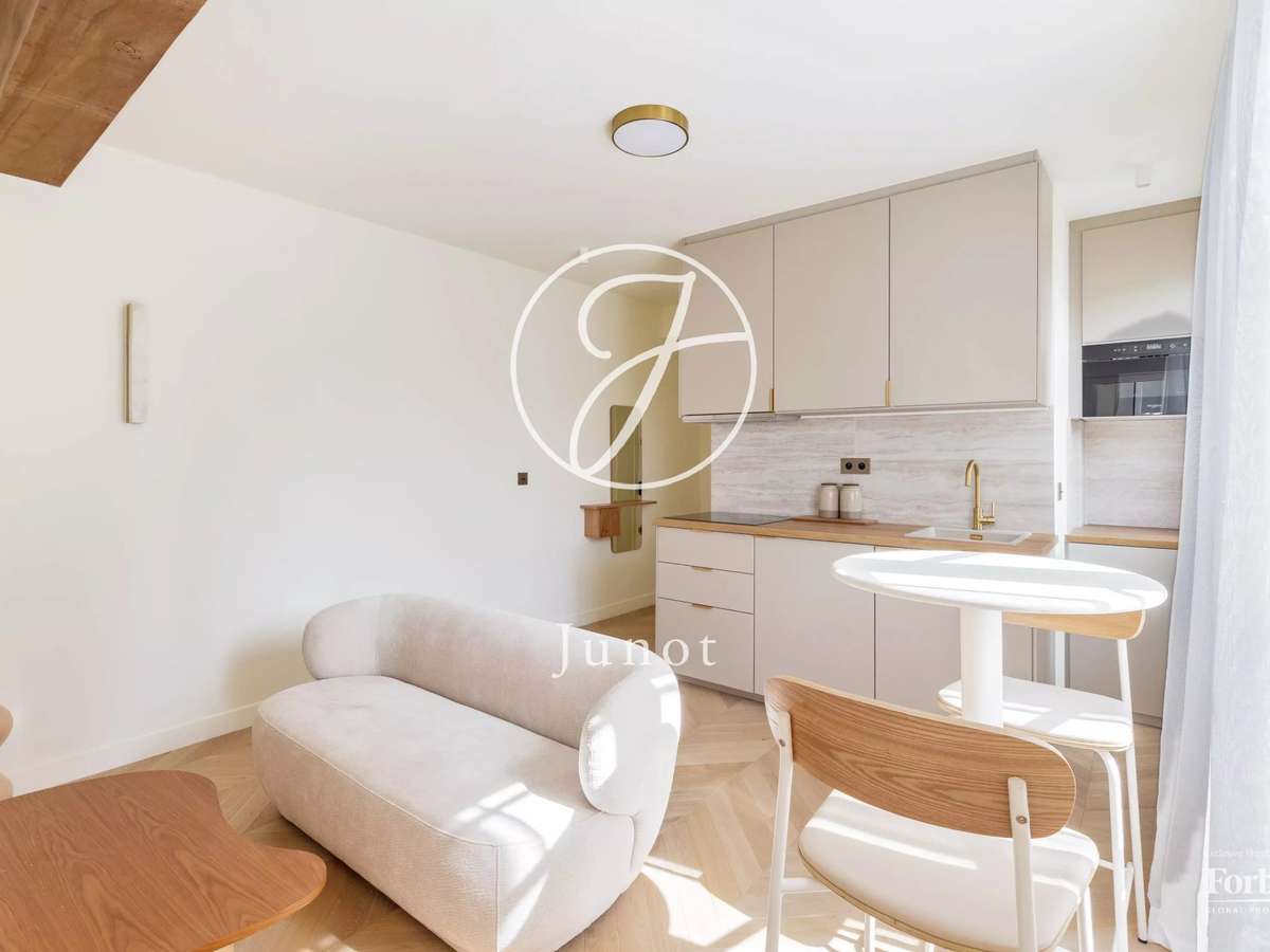 Apartment Paris 18e