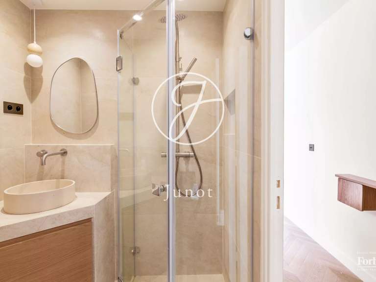 Appartement Paris 18e - 1 chambre - 29m²