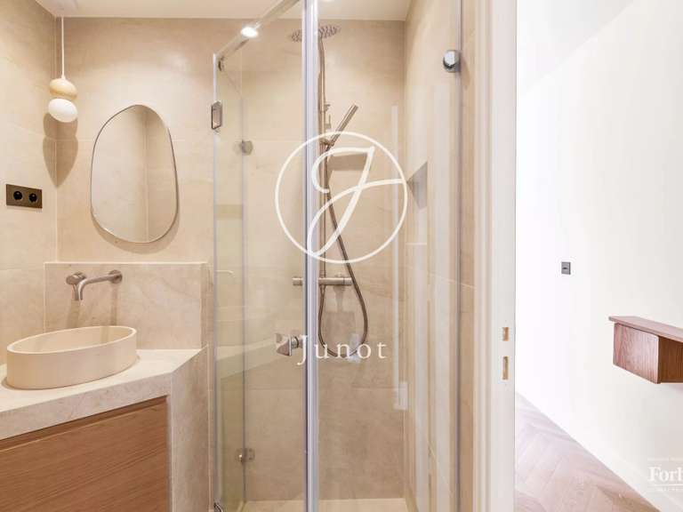 Appartement Paris 18e - 1 chambre - 29m²