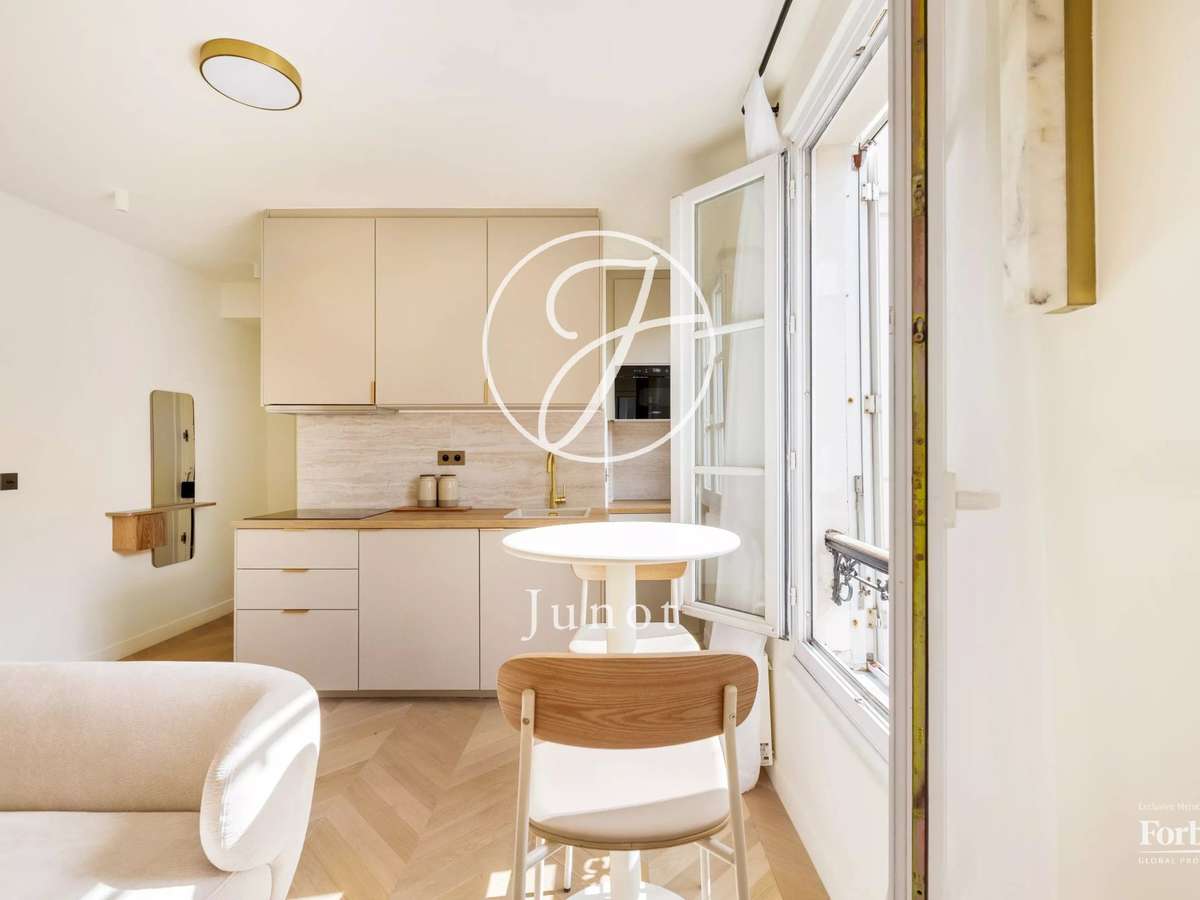 Apartment Paris 18e