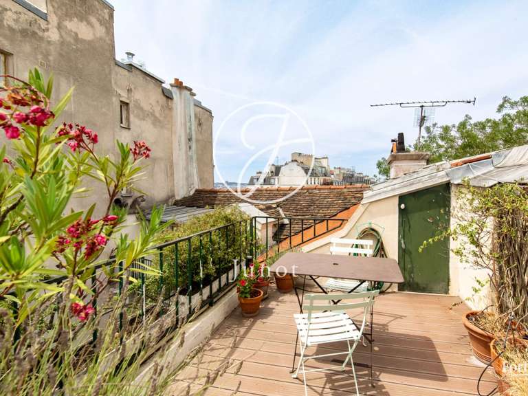 Appartement Paris 18e - 3 chambres - 91m²