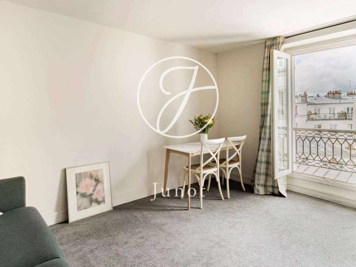 Apartment Paris 18e