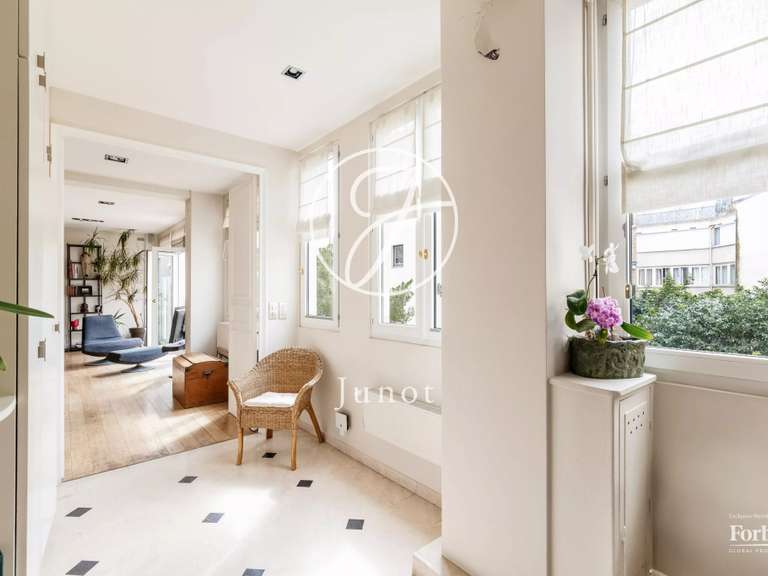 Appartement Paris 17e - 4 chambres - 176m²