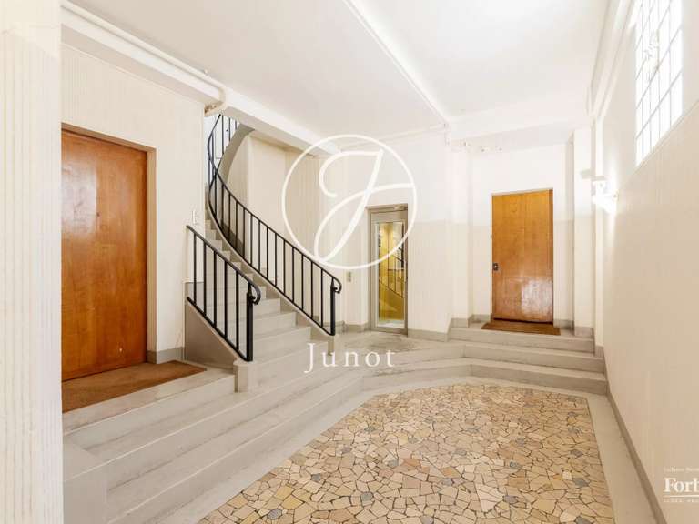 Appartement Paris 17e - 4 chambres - 176m²