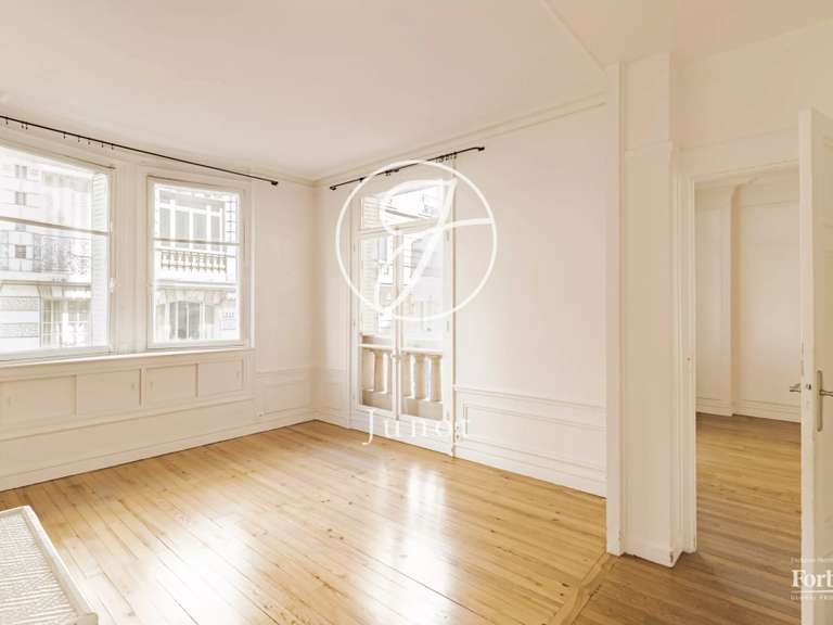 Appartement Paris 17e - 3 chambres - 145m²