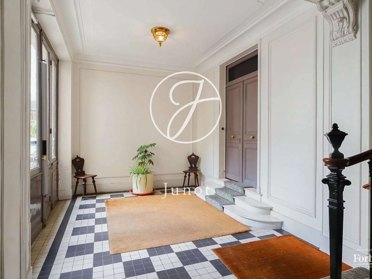 Apartment Paris 8e