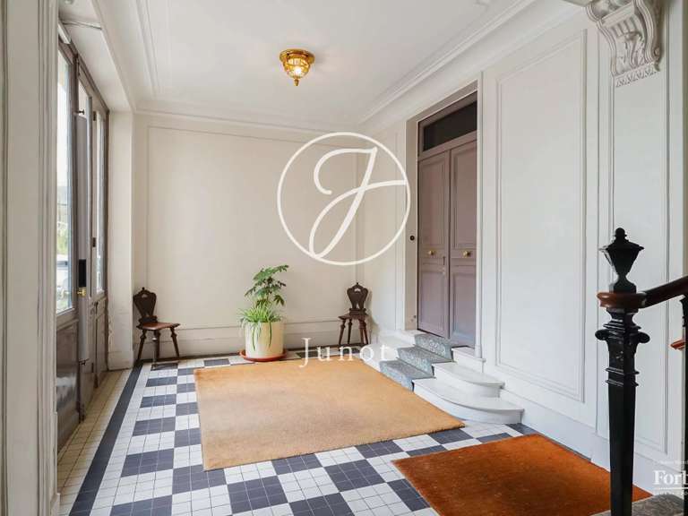 Appartement Paris 8e - 4 chambres - 177m²