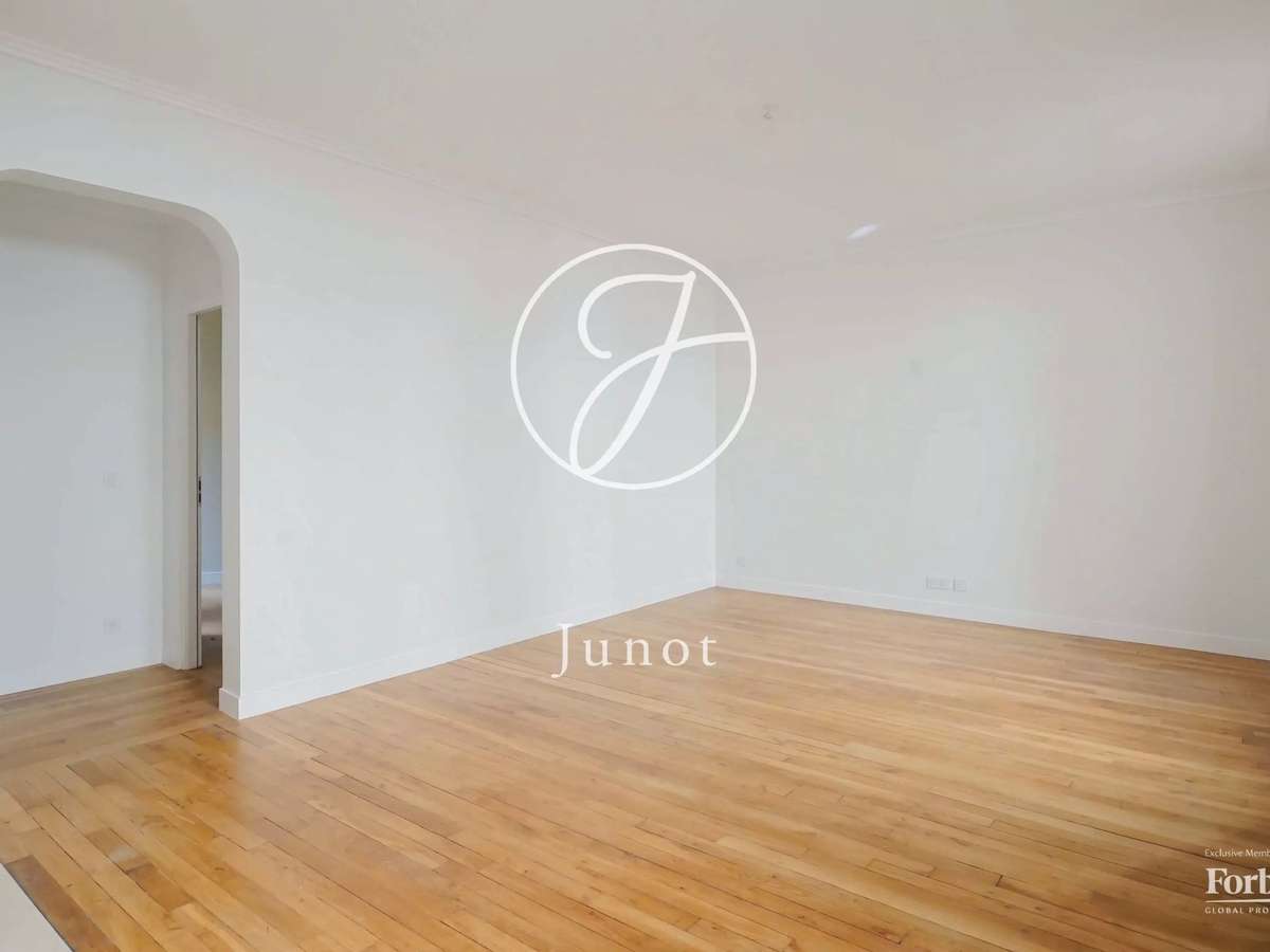 Apartment Paris 17e