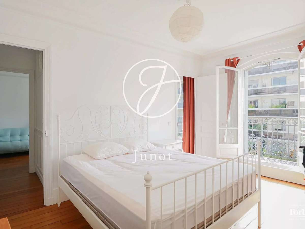Apartment Paris 17e