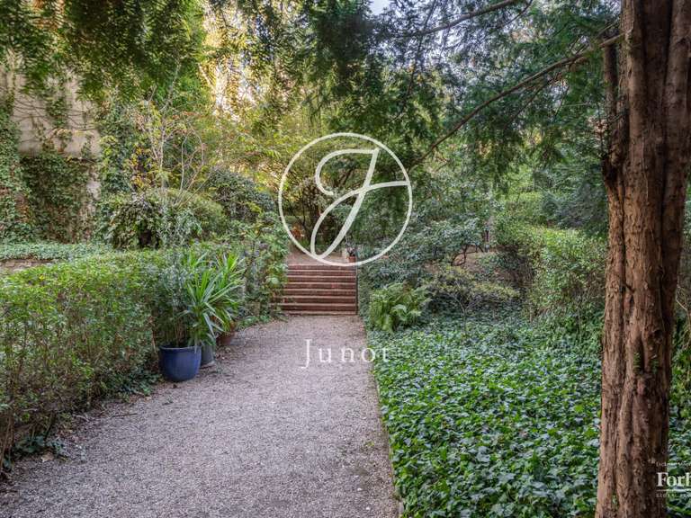 Appartement Paris 16e - 2 chambres - 88m²