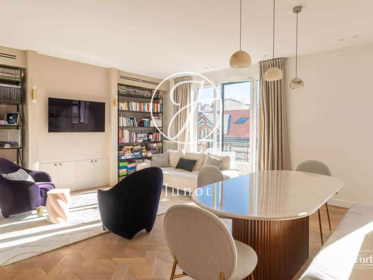 Appartement Paris 16e - 2 chambres - 88m²