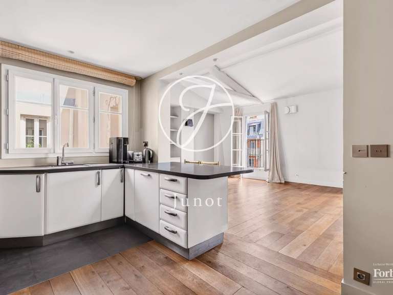 Appartement Paris 16e - 3 chambres - 124m²