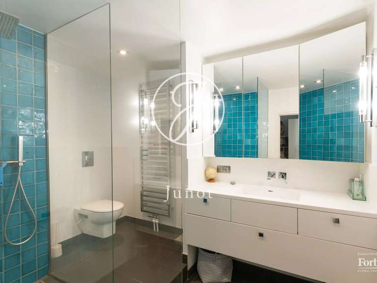 Appartement Paris 16e - 3 chambres - 120m²