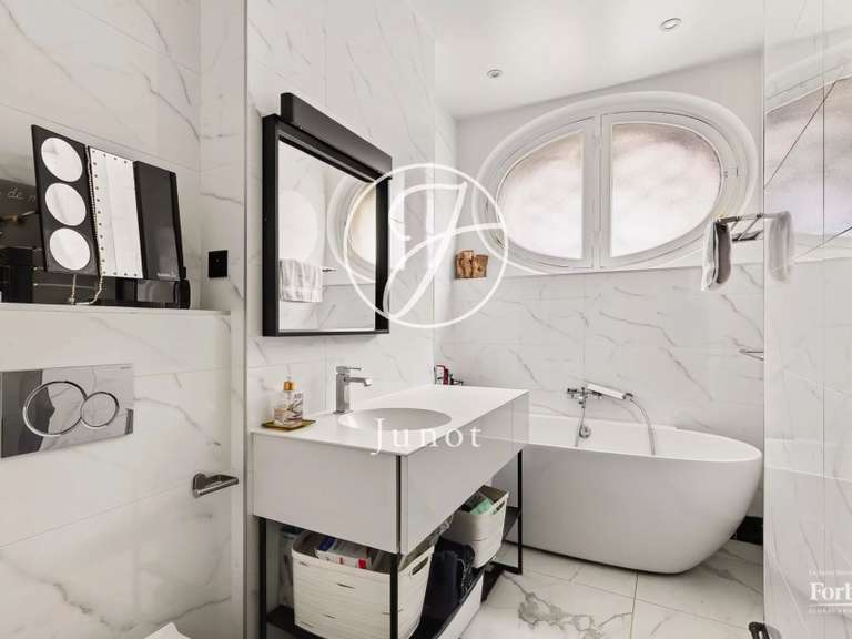 Apartment Paris 16e - 4 bedrooms - 203m²
