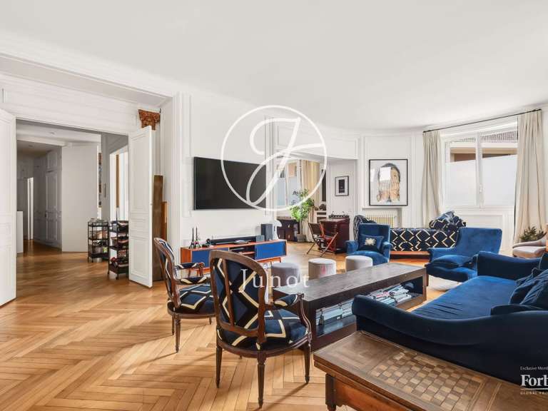 Apartment Paris 16e - 4 bedrooms - 203m²