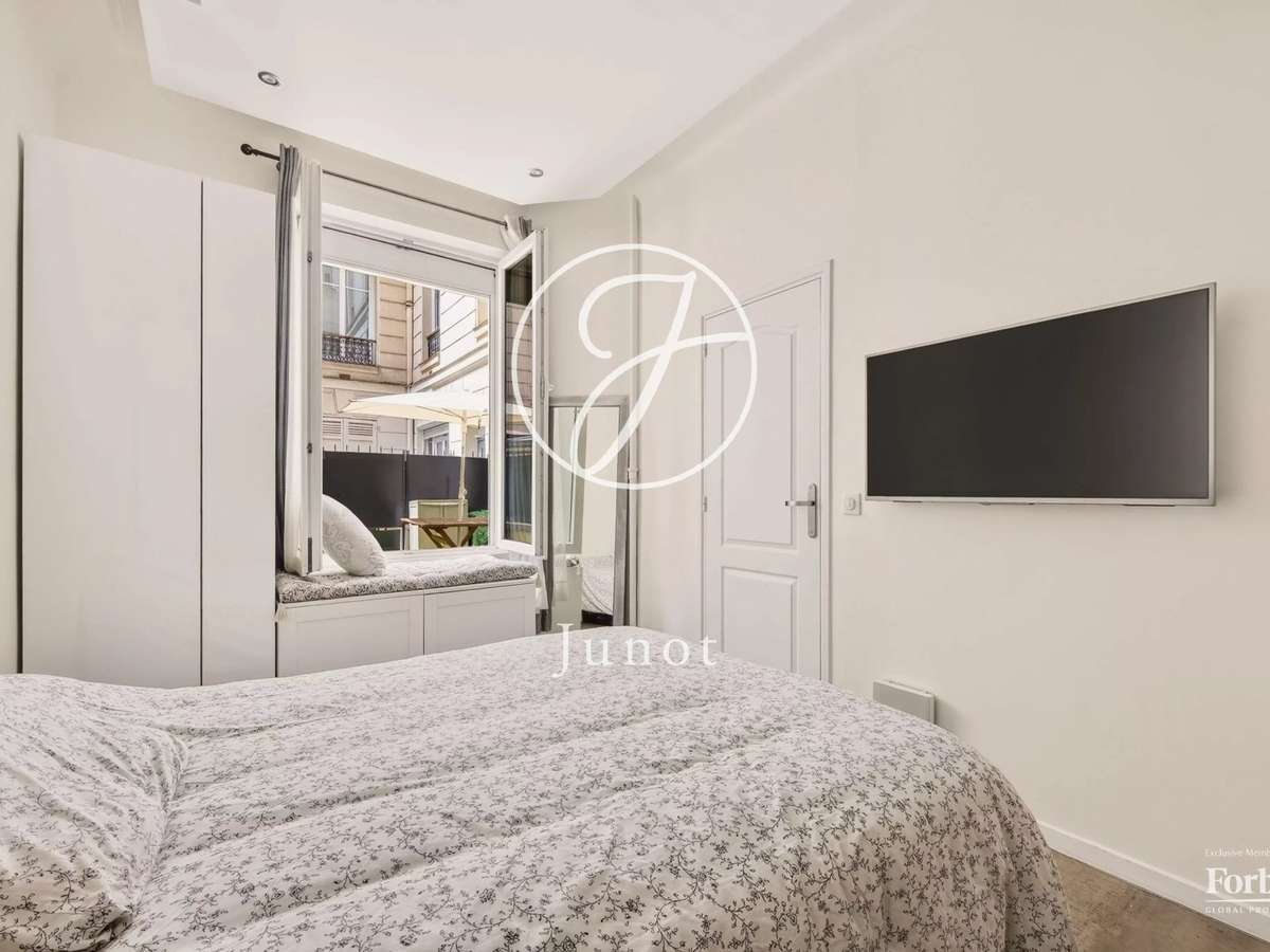Apartment Paris 16e