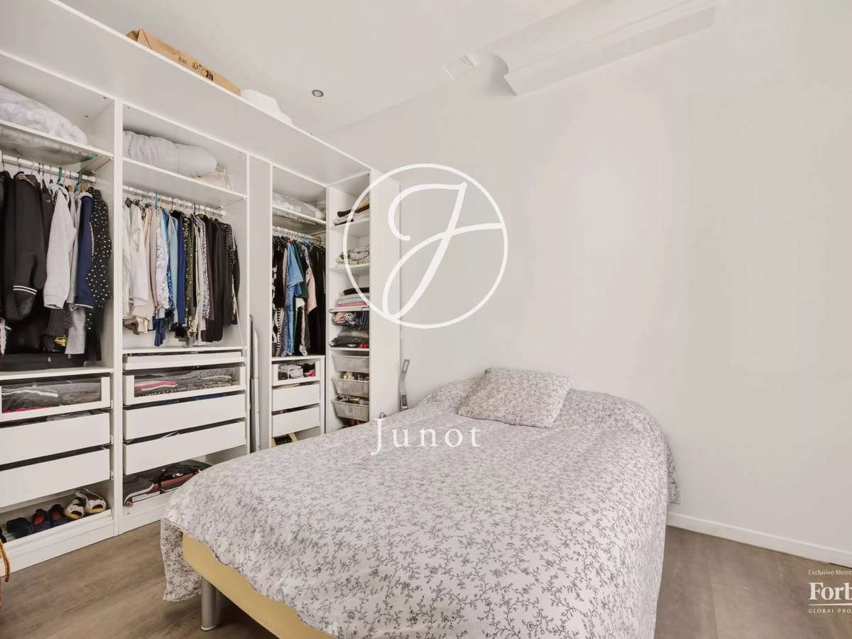 Apartment Paris 16e