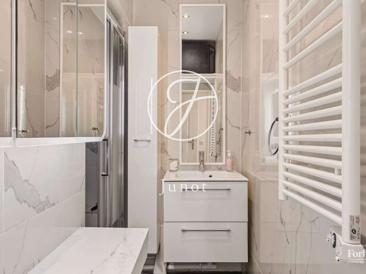 Apartment Paris 16e