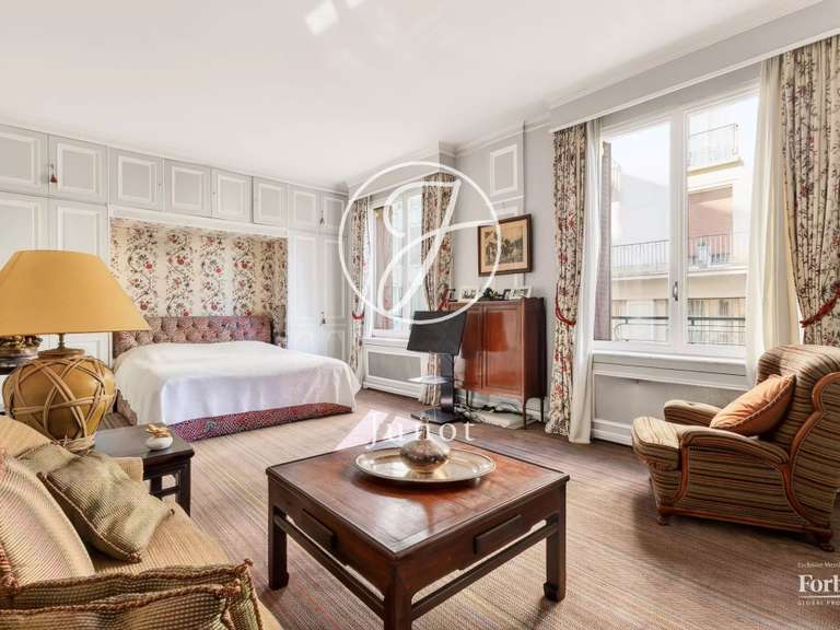 Appartement Paris 16e - 3 chambres - 156m²