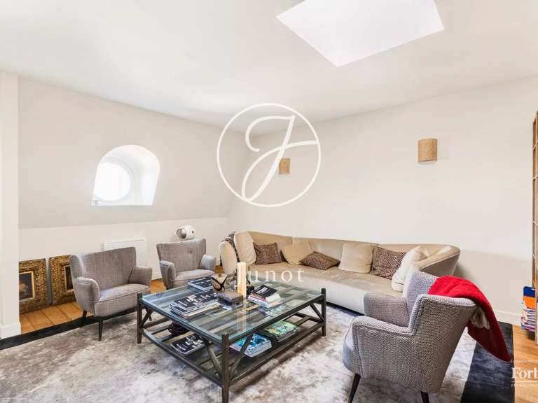 Appartement Paris 16e - 2 chambres - 85m²