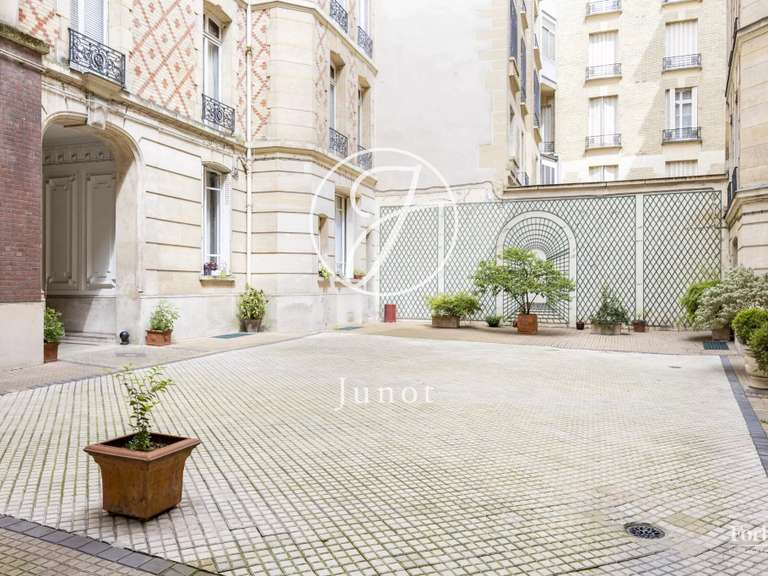 Appartement Paris 16e - 4 chambres - 257m²