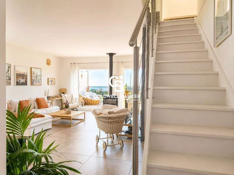 Appartement Carqueiranne - 3 chambres - 105m²
