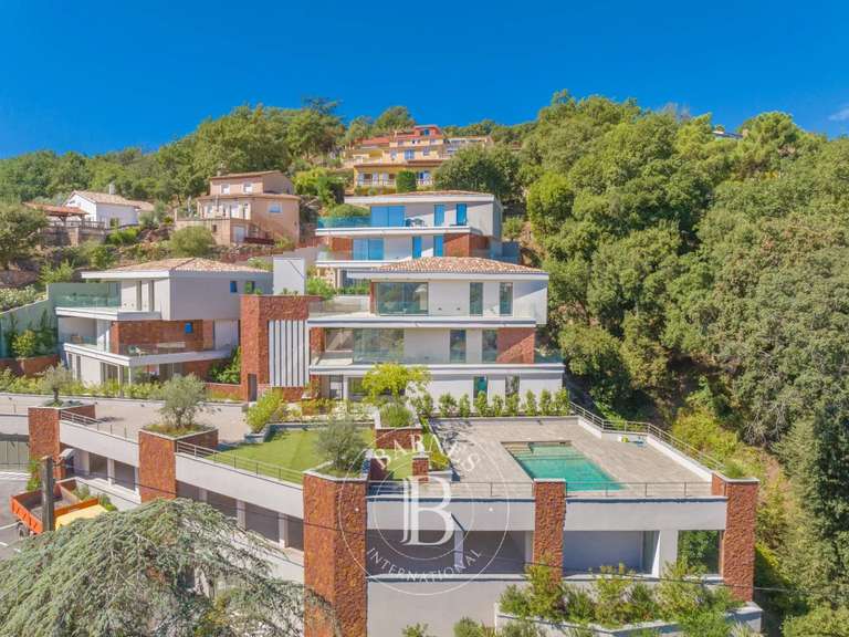 Apartment Mandelieu-la-Napoule - 2 bedrooms - 84m²